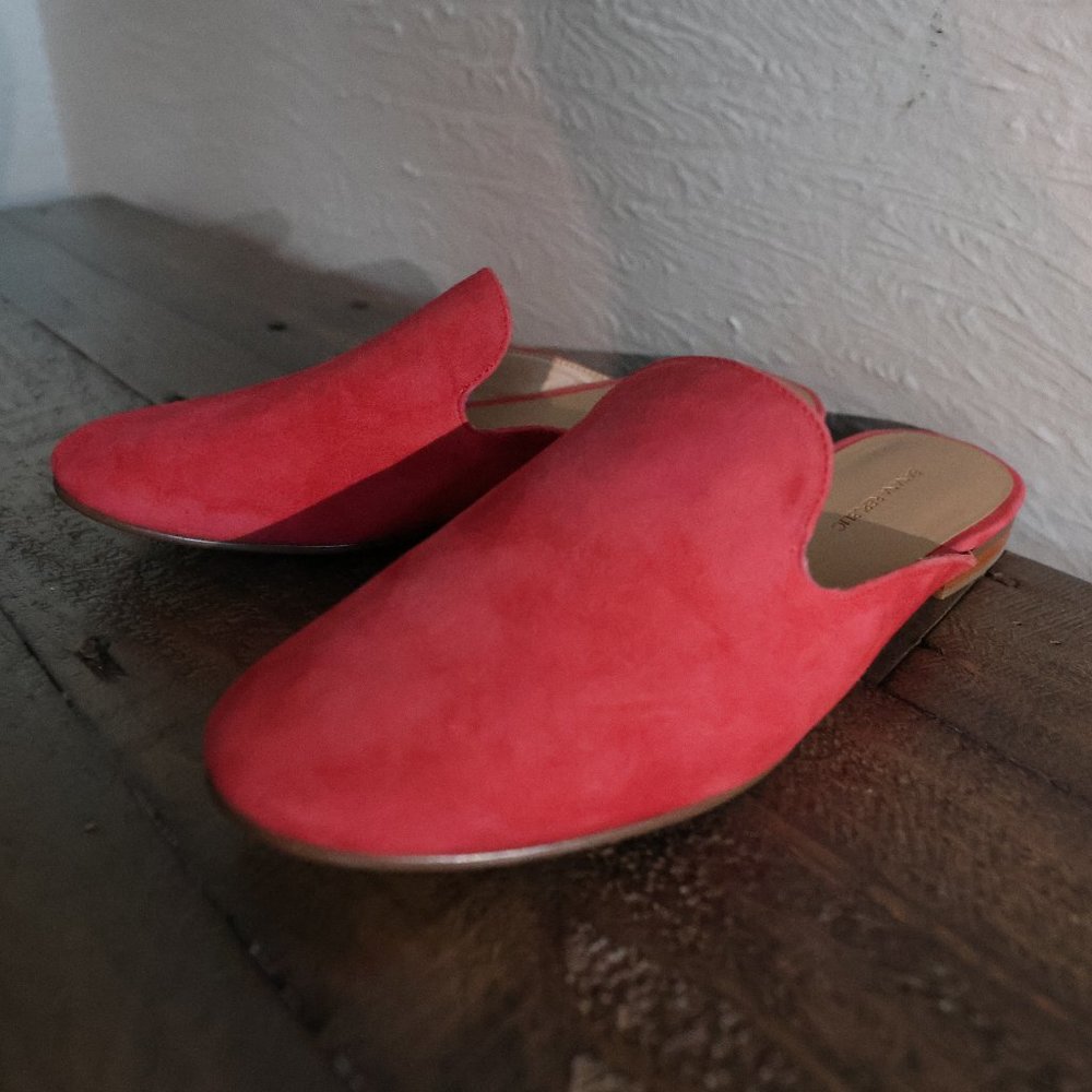 Banana Republic Pink Suede Mules / Open Back Shoes - Size 7.5